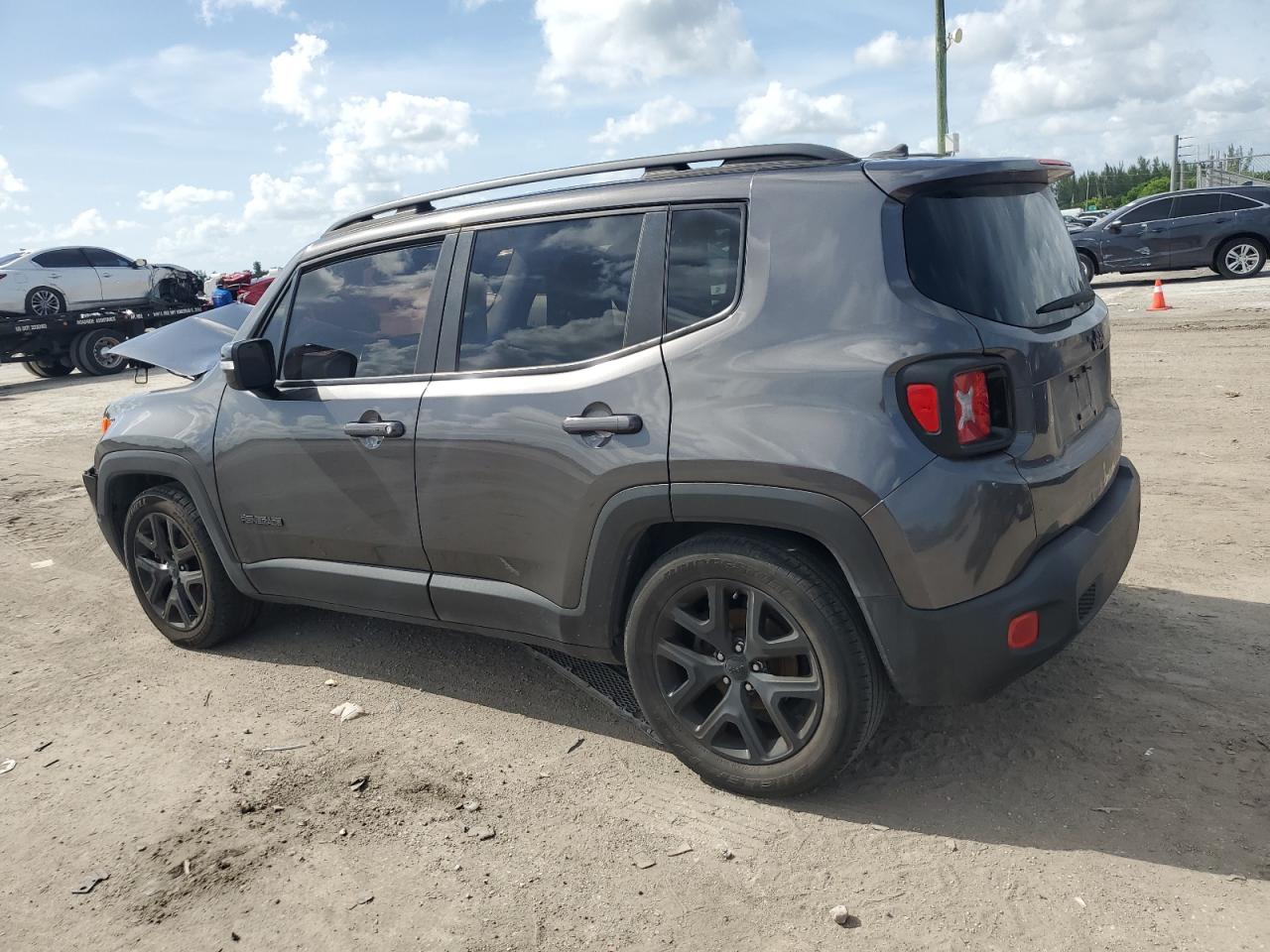 ZACCJABB9HPG34024 2017 JEEP RENEGADE - Image 2