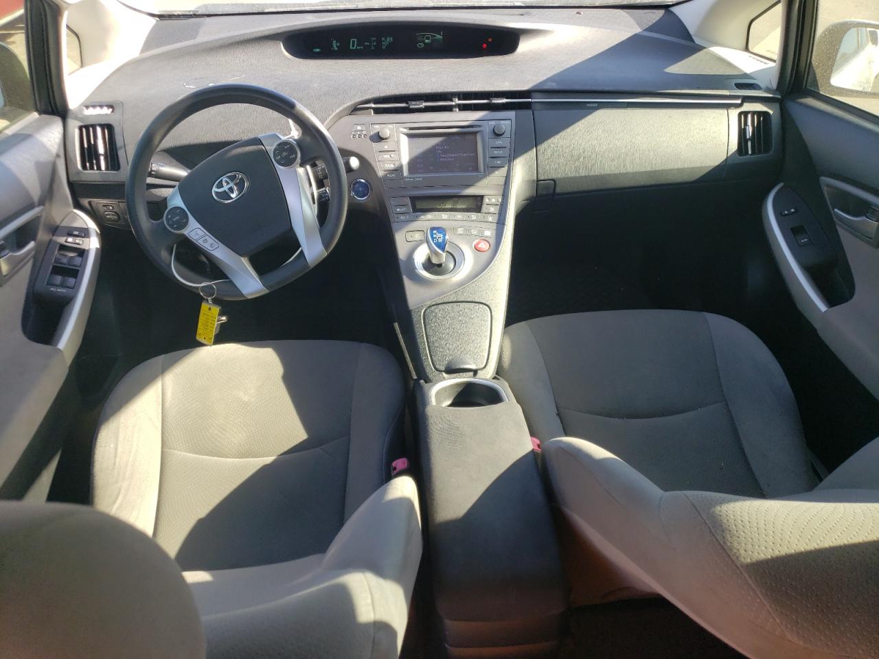 2012 Toyota Prius - Image 8
