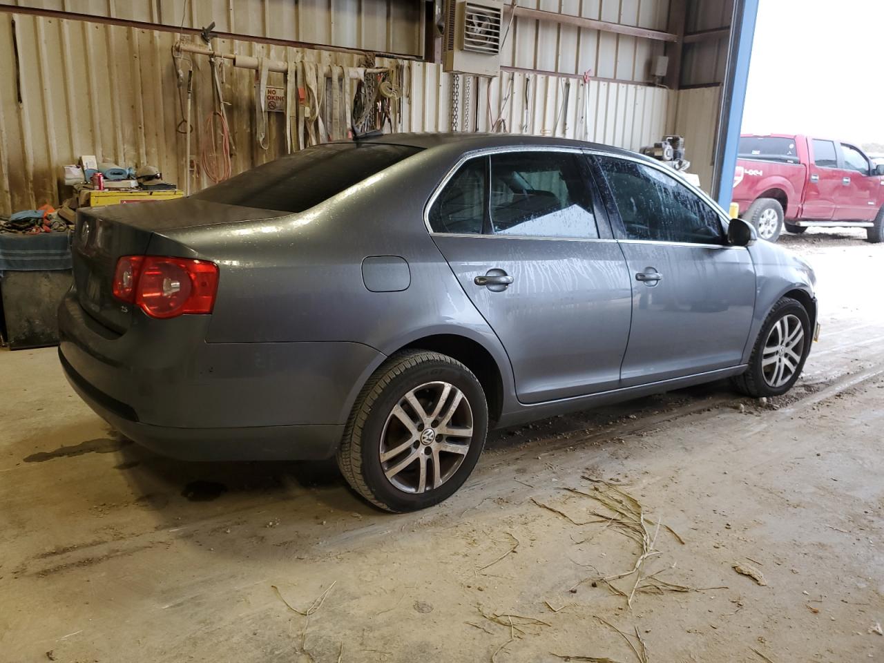 2006 Volkswagen Jetta - Image 3