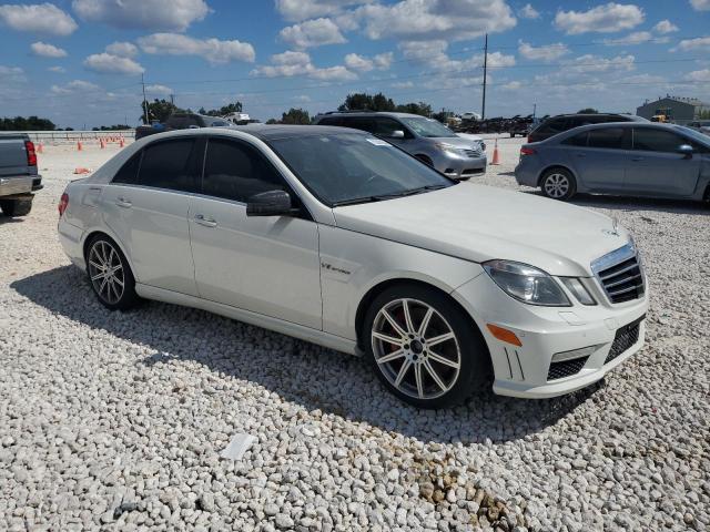 Седани MERCEDES-BENZ E-CLASS 2012 Білий