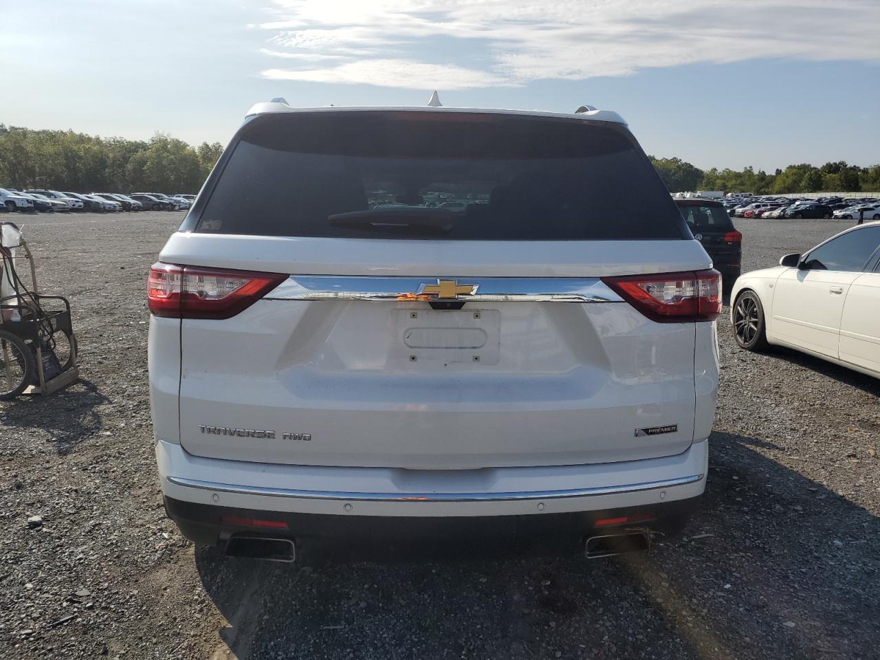 2018 Chevrolet Traverse Premier VIN: 1GNEVJKW4JJ126511 Lot: 70698584