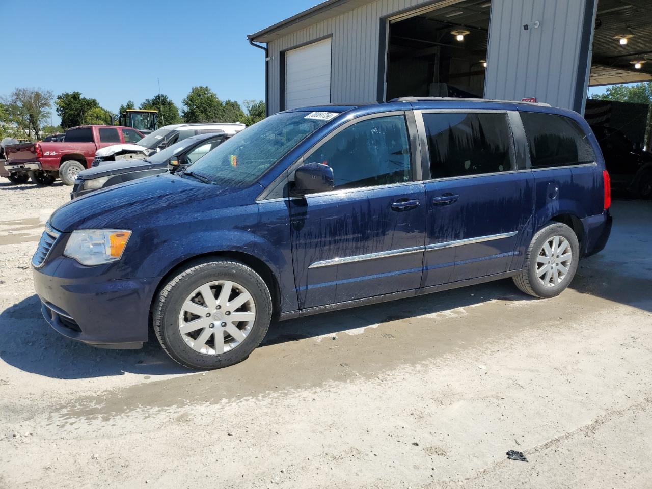 2015 Chrysler Town & Country - Image 1