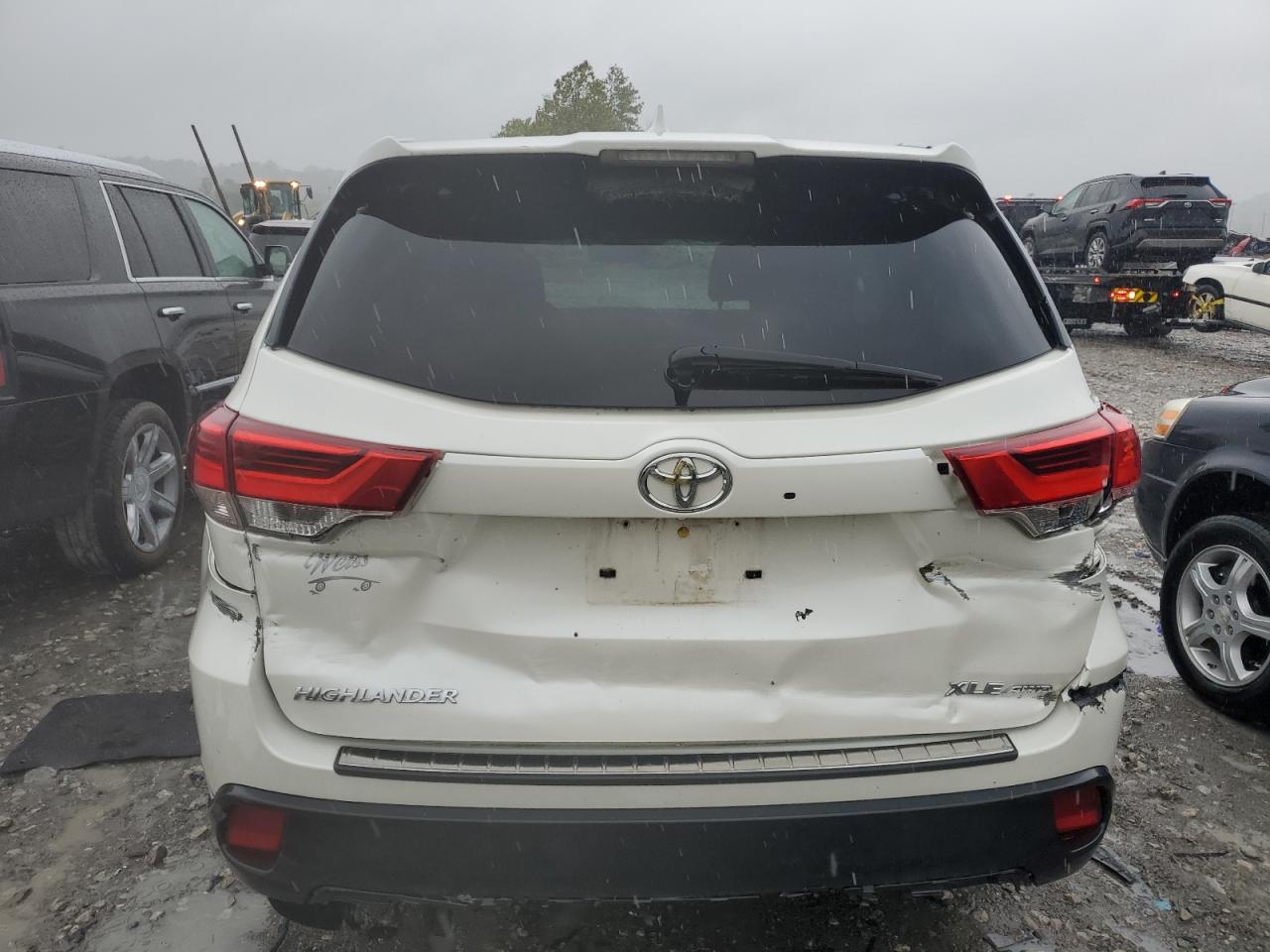 2018 Toyota Highlander Se VIN: 5TDJZRFH4JS558153 Lot: 73204884