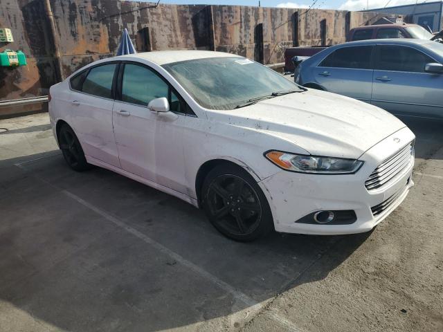 Sedans FORD FUSION 2016 White