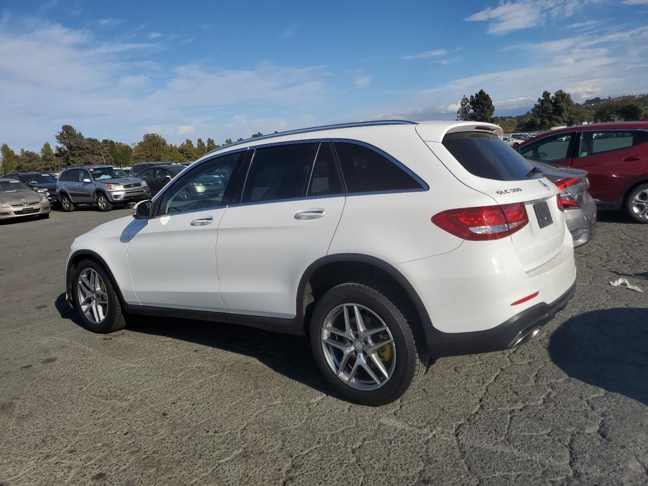 WDC0G4KBXGF014880 2016 MERCEDES-BENZ GLC - Image 2