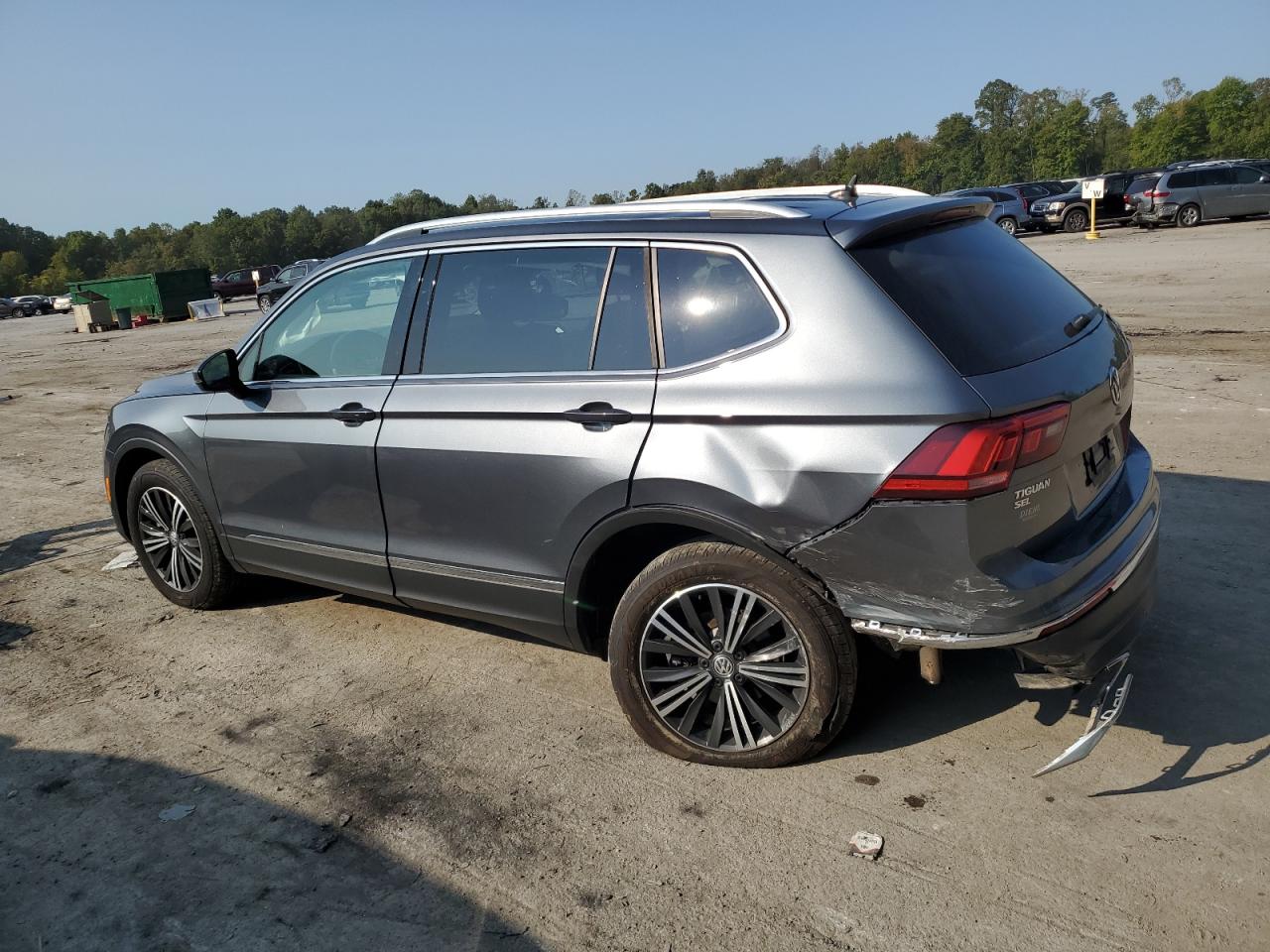 3VV2B7AX4KM011009 2019 VOLKSWAGEN TIGUAN - Image 2