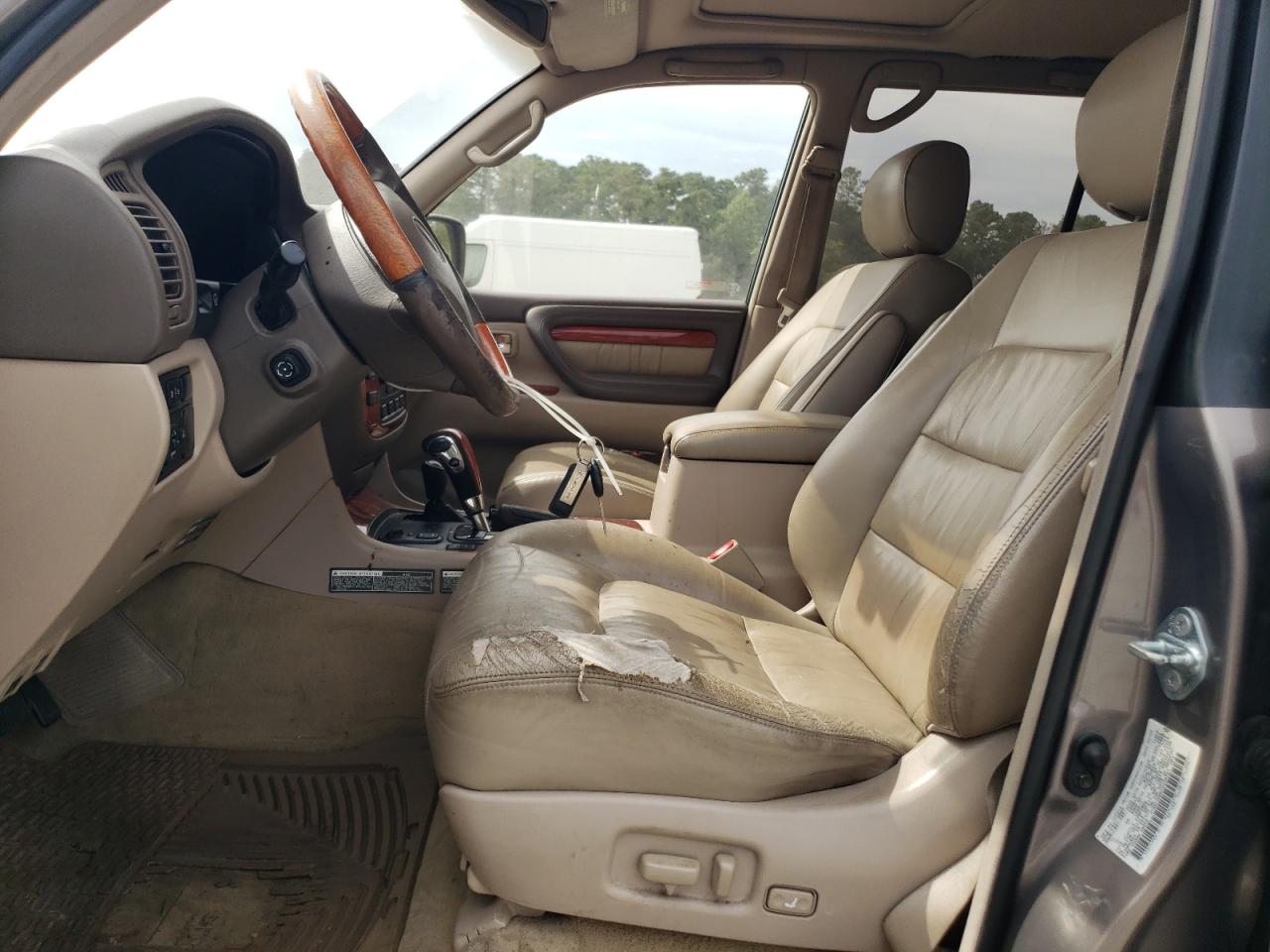 2000 Lexus LX - Image 7