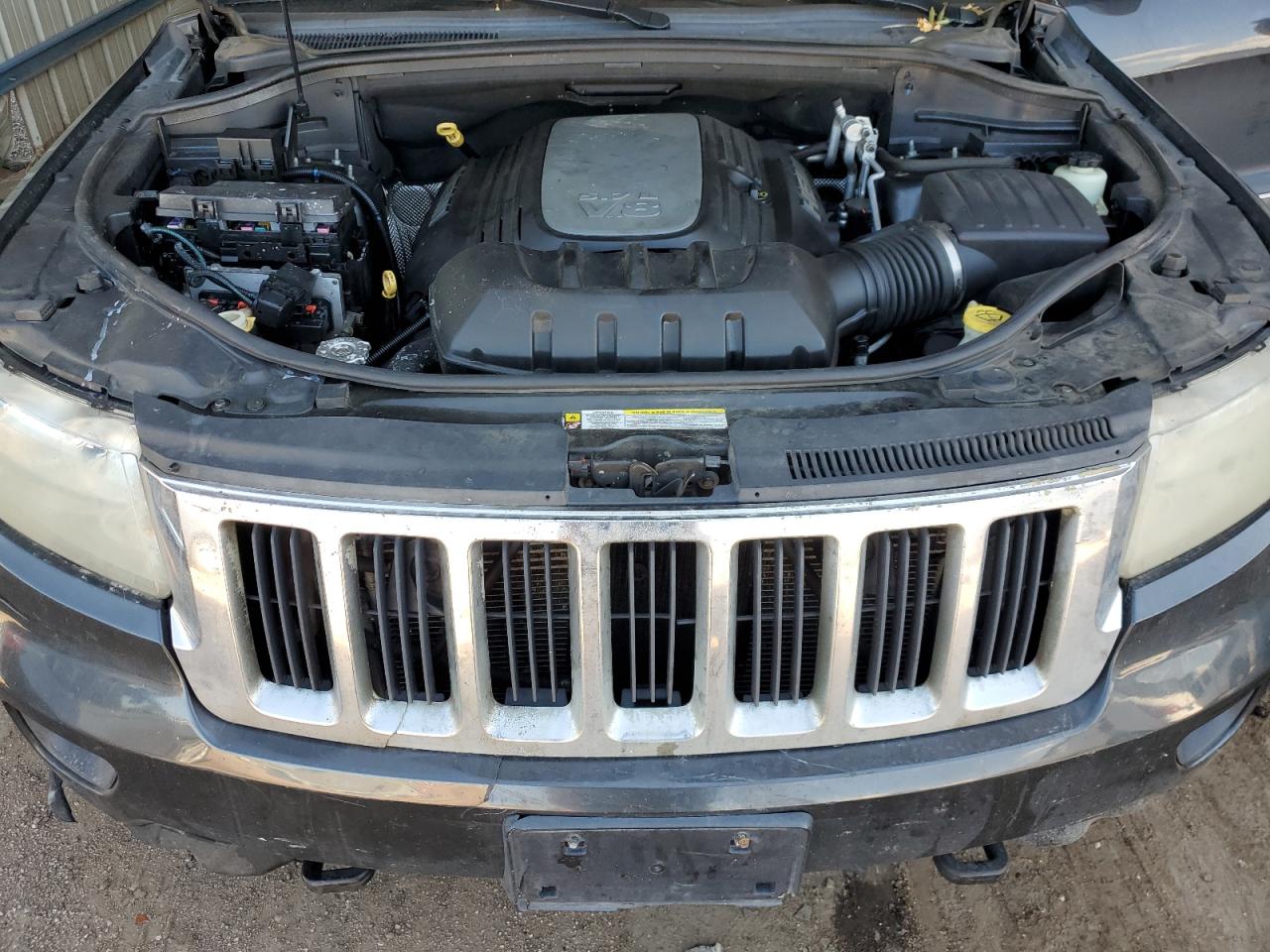 1J4RR4GT5BC500171 2011 Jeep Grand Cherokee Laredo