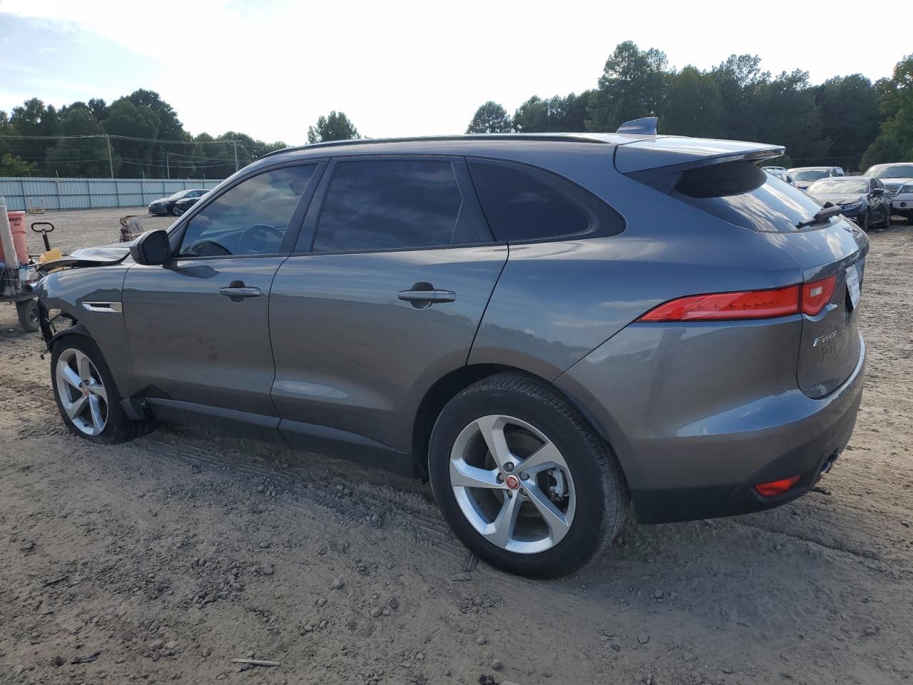 SADCJ2BN8HA091947 2017 Jaguar F-Pace Premium