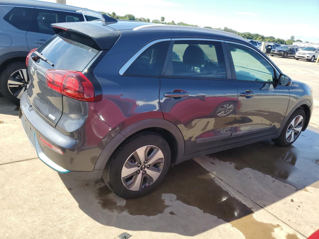 KNDCM3LD7J5156378 2018 Kia Niro Lx