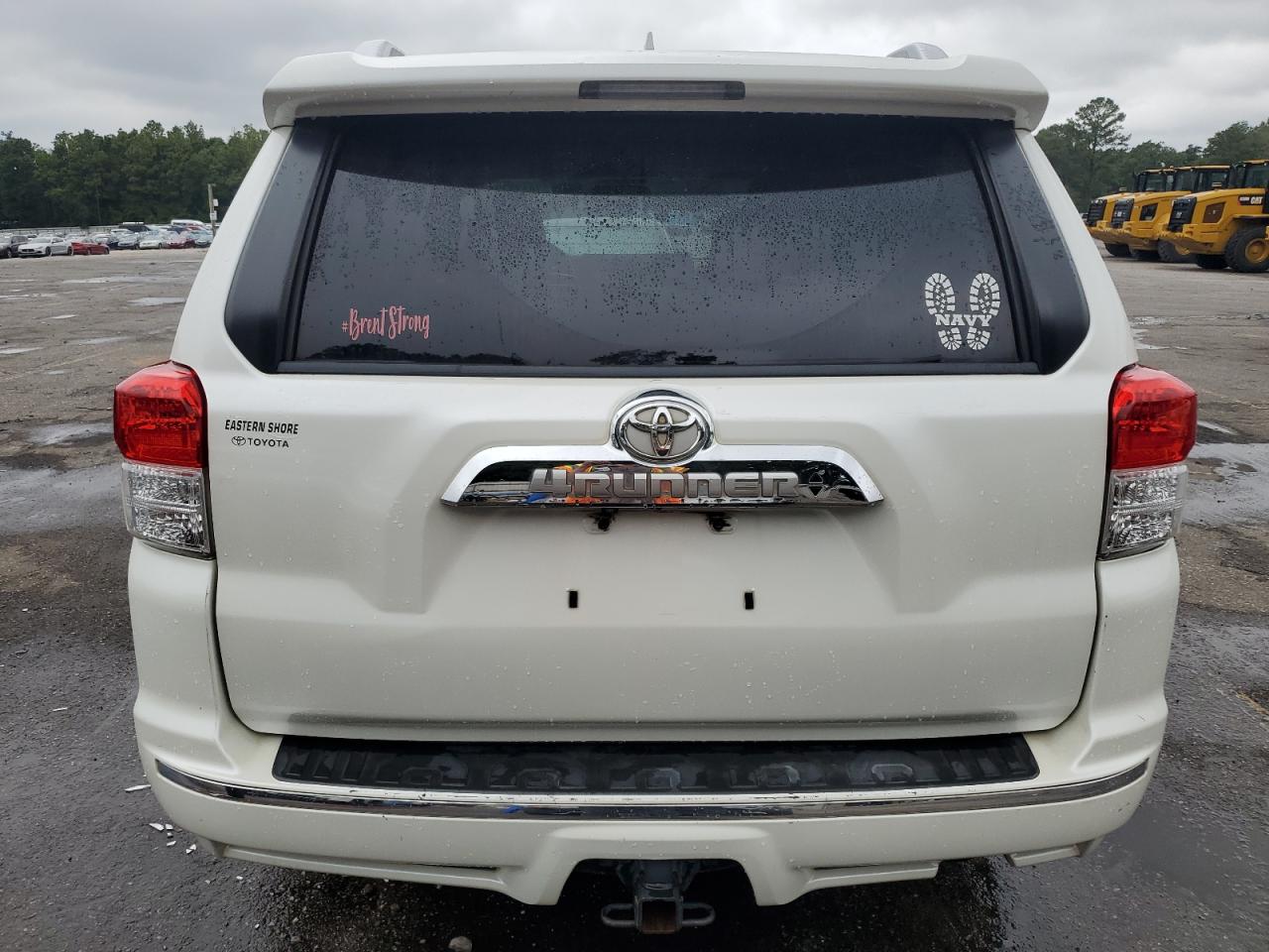 JTEZU5JR0B5028114 2011 Toyota 4Runner Sr5