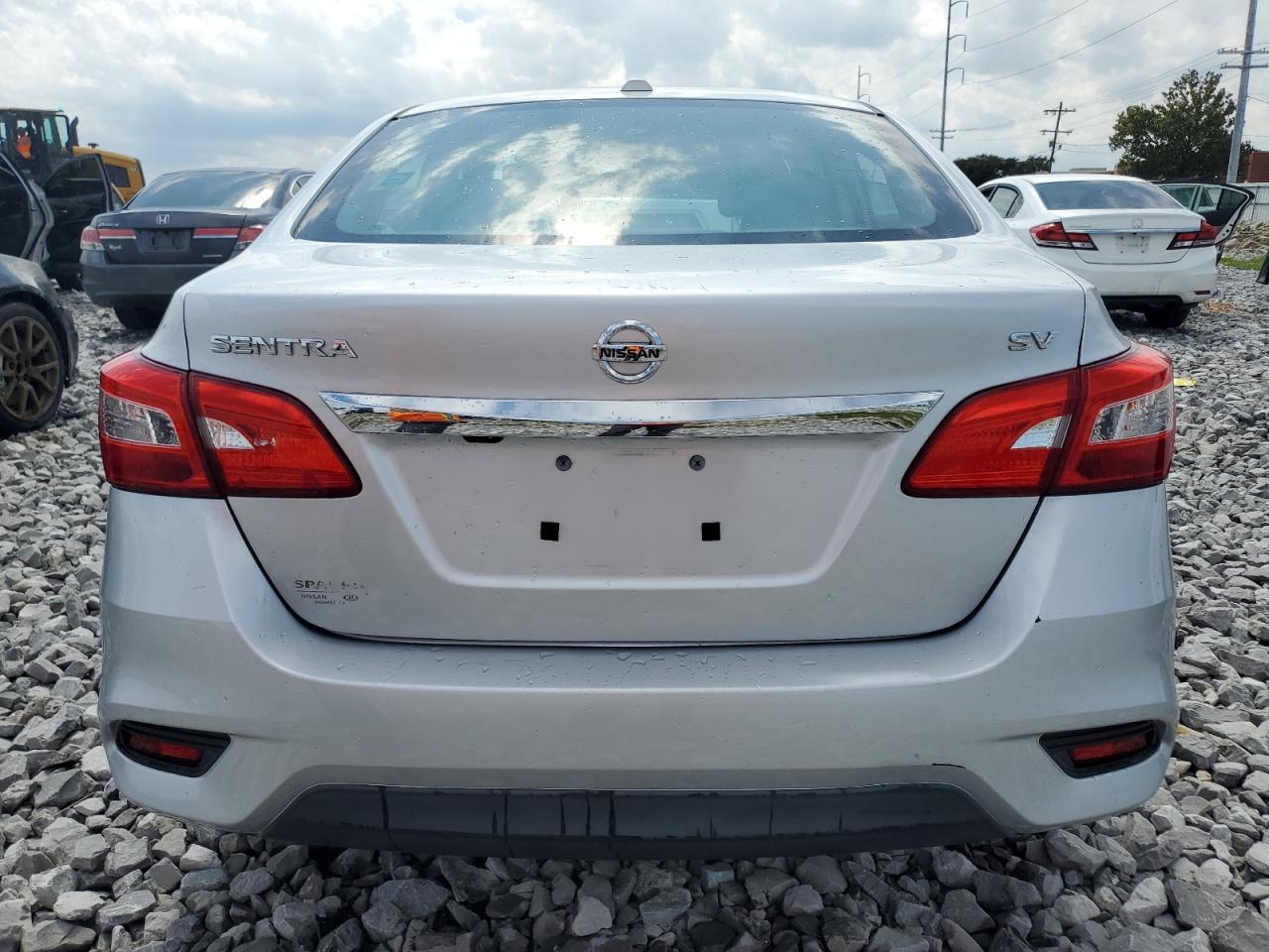 2017 Nissan Sentra - Image 6