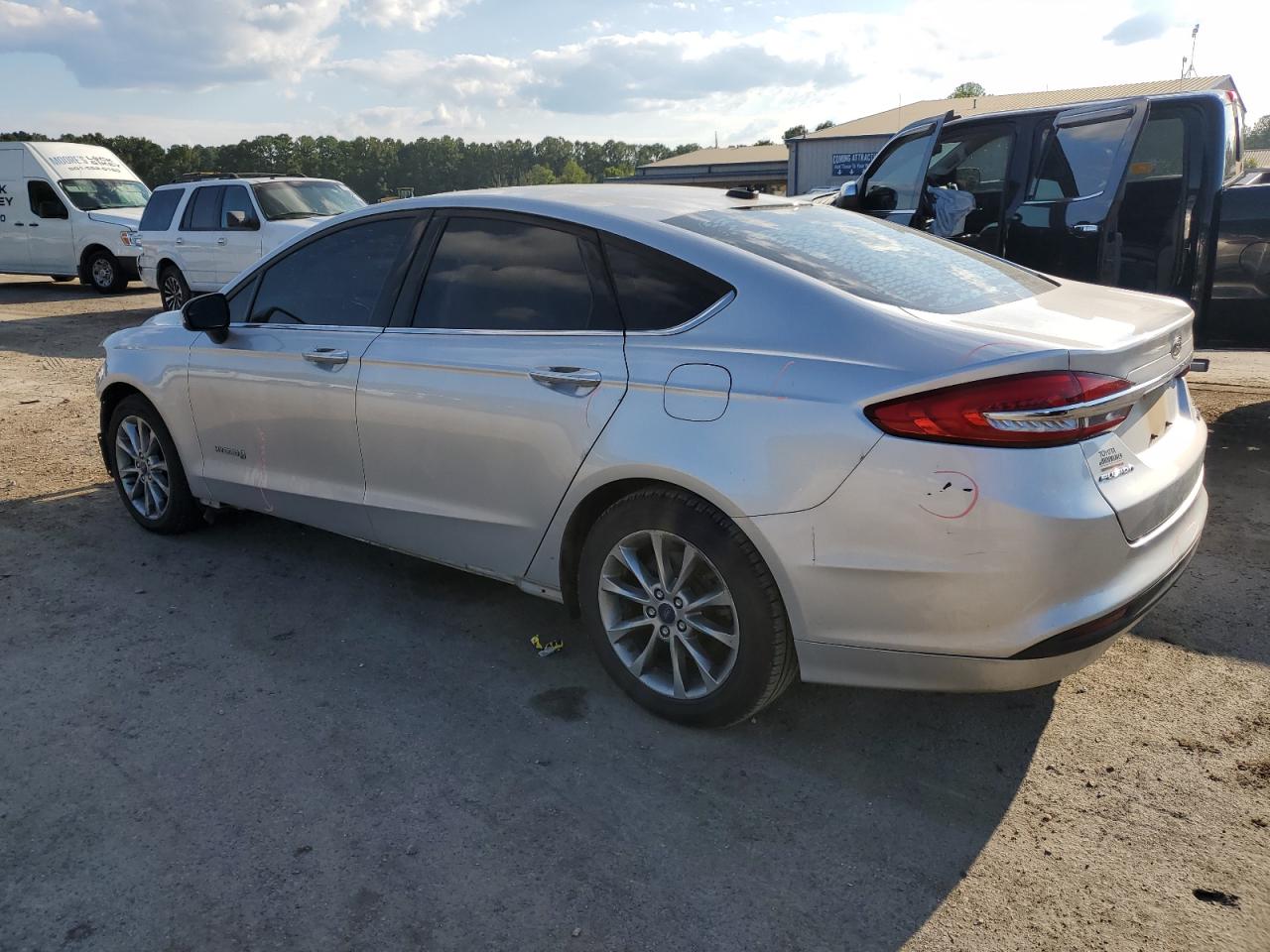 3FA6P0LU3HR381798 2017 FORD FUSION - Image 2