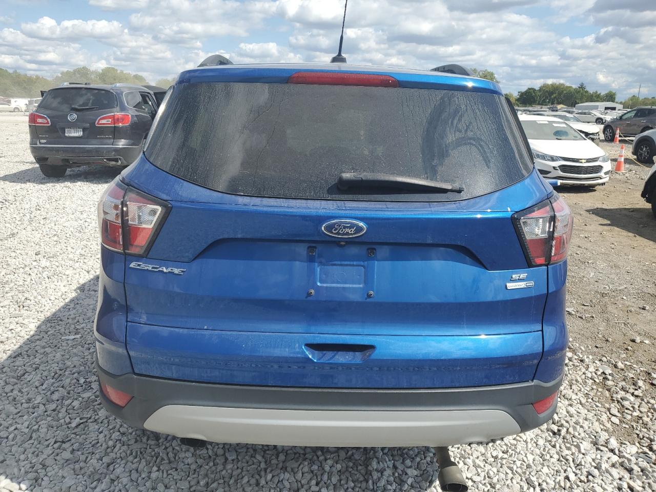 1FMCU9GD9JUA70388 2018 Ford Escape Se