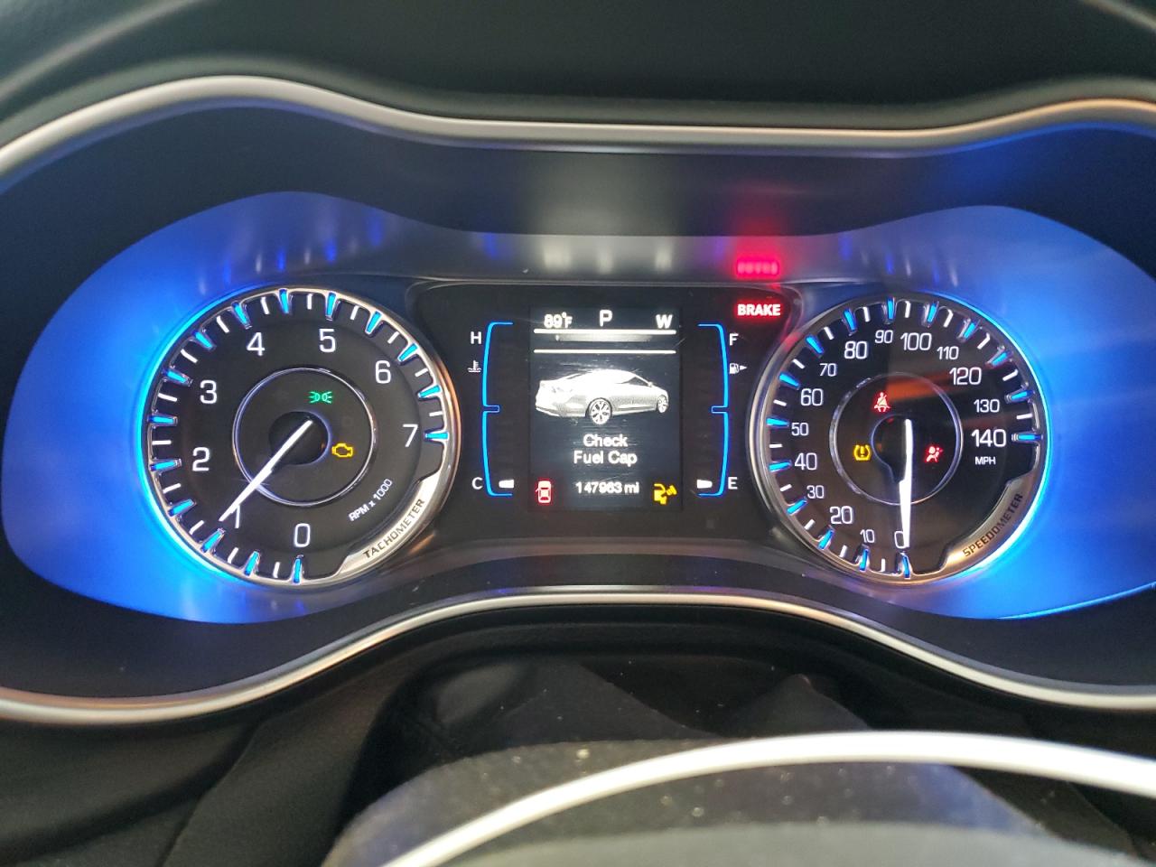 2015 Chrysler 200 - Image 9