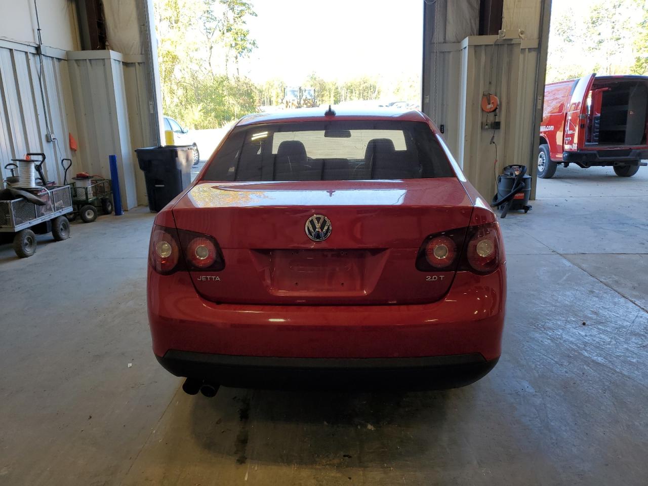 3VWRJ71K28M182156 2008 Volkswagen Jetta Wolfsburg