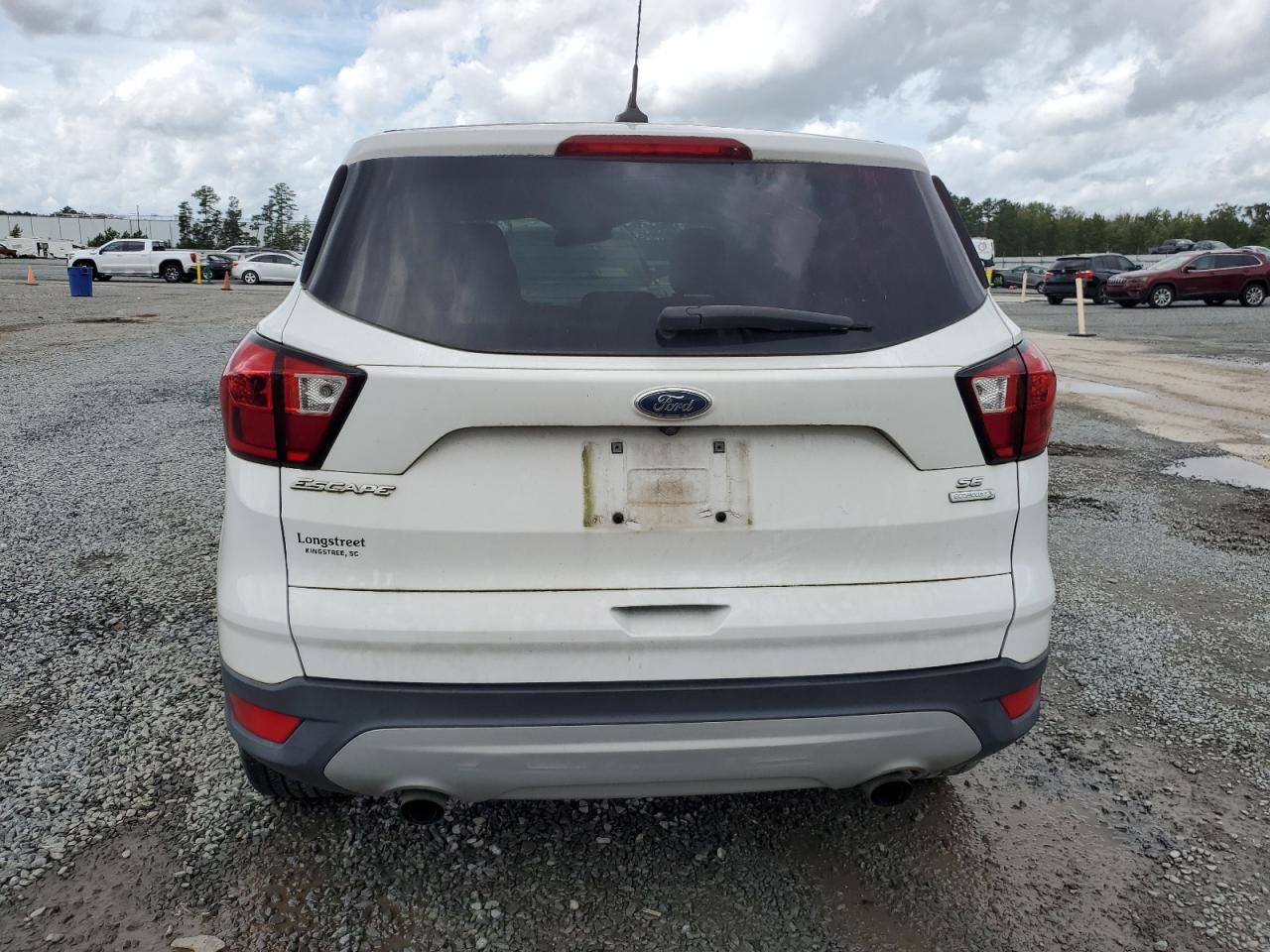 1FMCU0GD2KUA06836 2019 Ford Escape Se