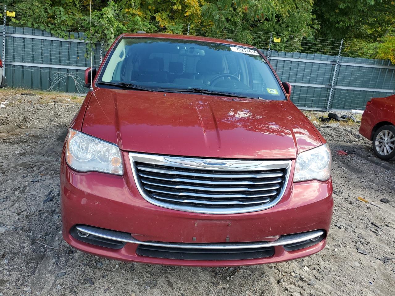 2015 Chrysler Town & Country - Image 5