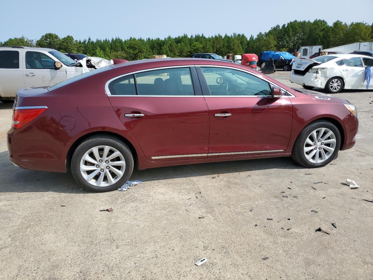 VIN 1G4GB5G35GF175014 2016 BUICK LACROSSE no.3