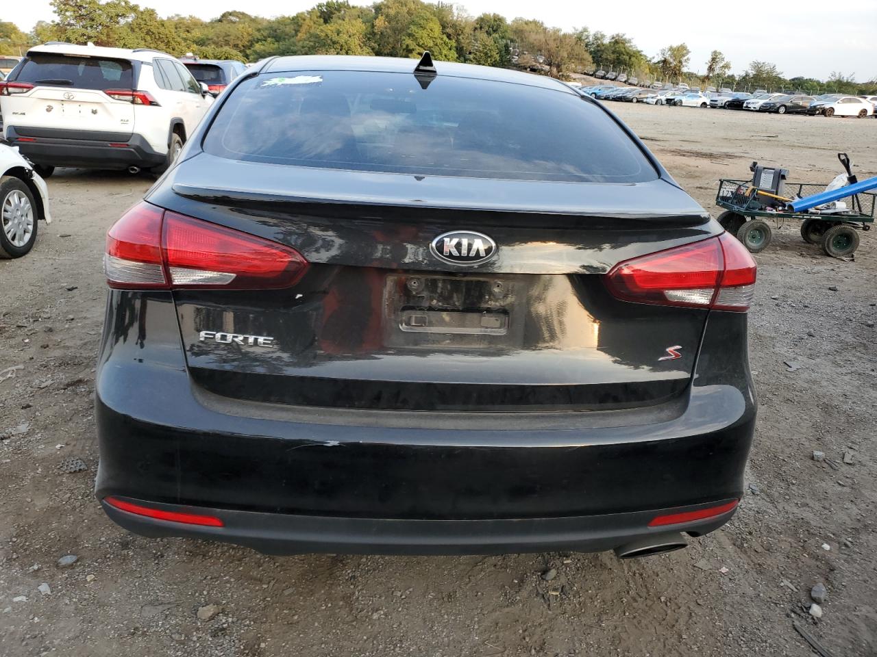 3KPFL4A79JE202574 2018 Kia Forte Lx