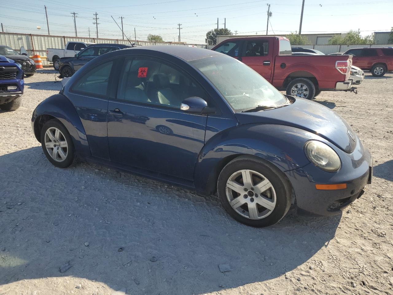 2007 Volkswagen Beetle - Image 4