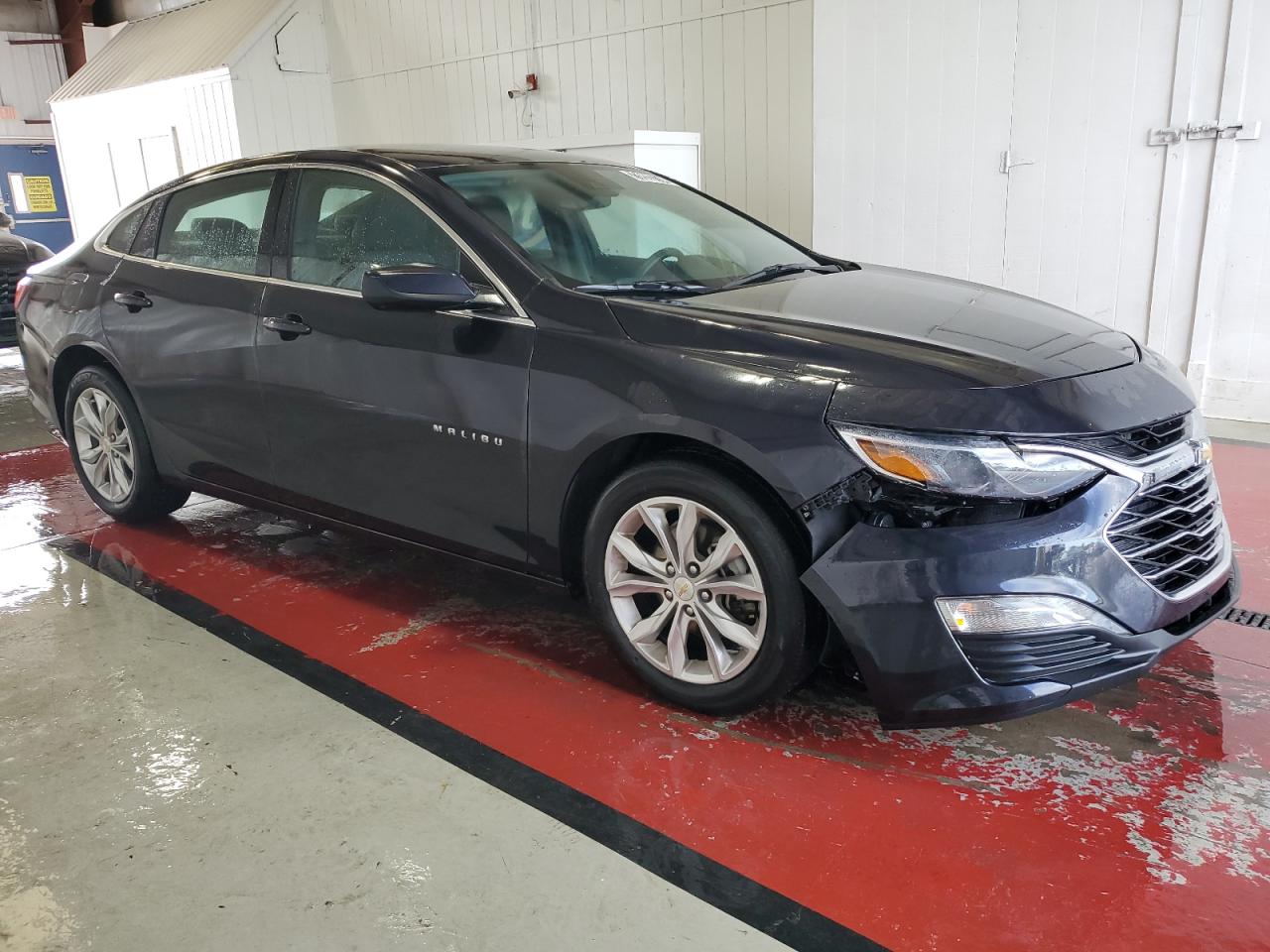 2023 Chevrolet Malibu - Image 4