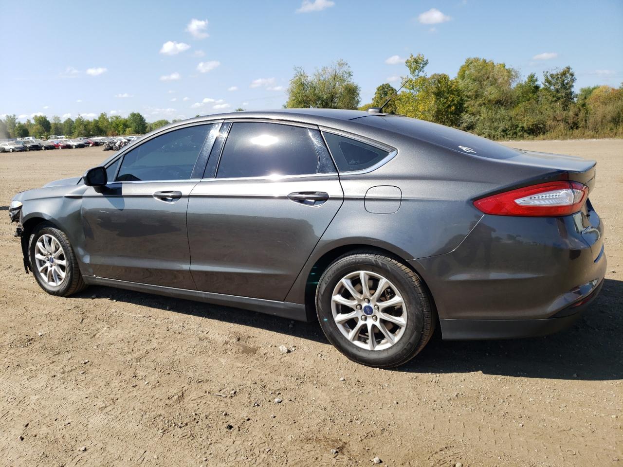 2016 Ford Fusion S VIN: 3FA6P0G77GR131676 Lot: 71605364