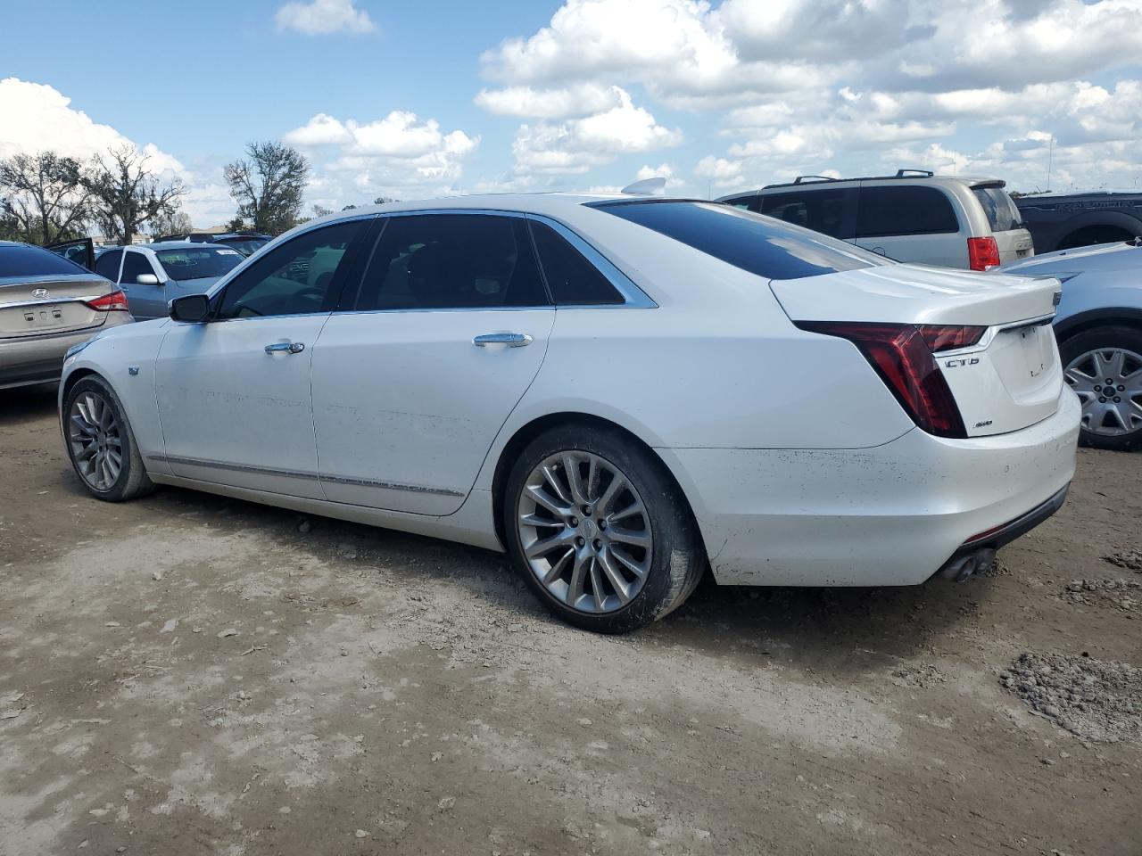 2020 Cadillac CT6 - Image 2