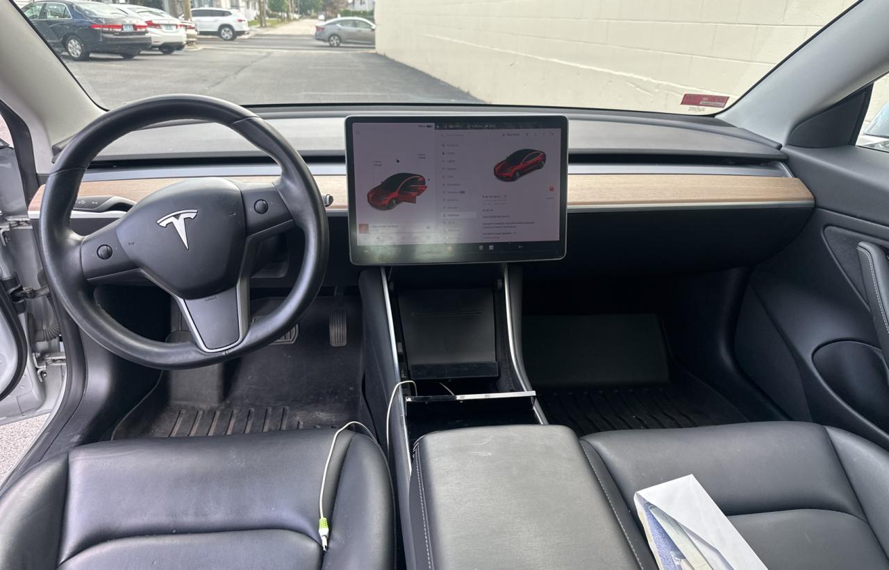 5YJ3E1EB8JF121473 2018 Tesla Model 3