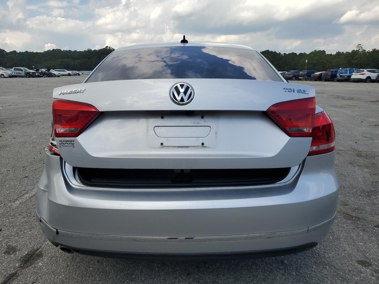 2013 Volkswagen Passat Sel VIN: 1VWCN7A30DC121340 Lot: 72233974