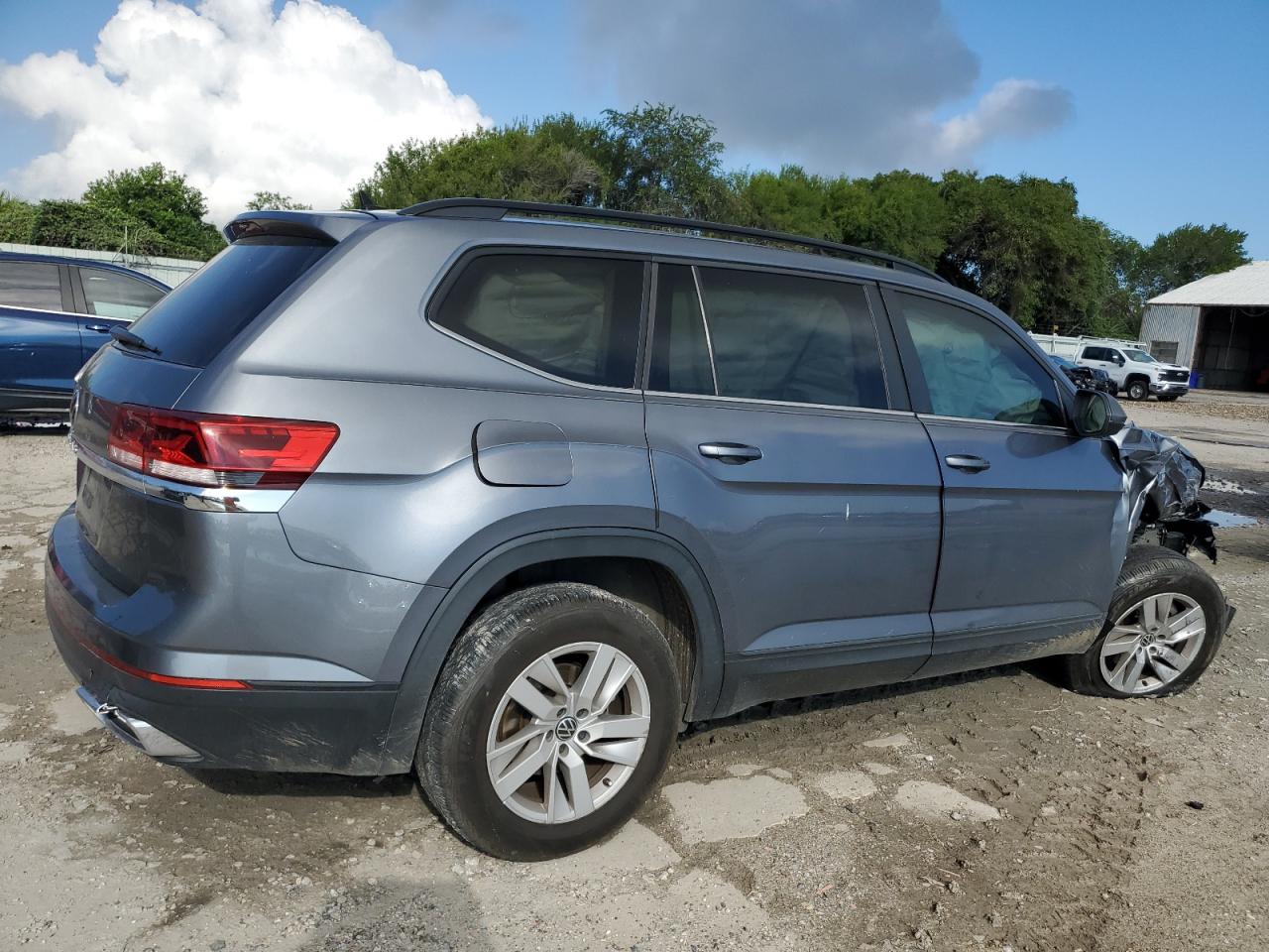 2021 Volkswagen Atlas - Image 3