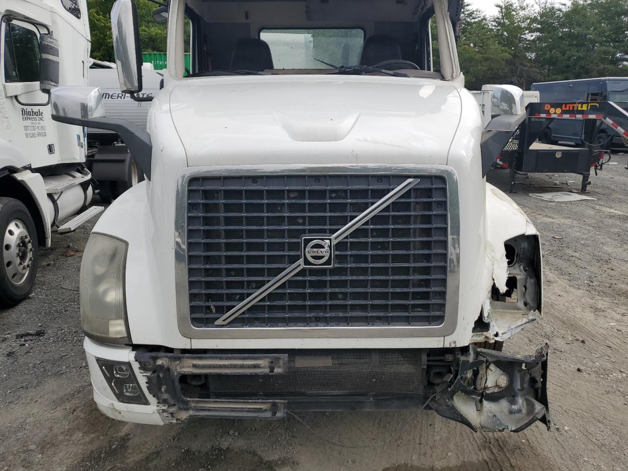 4V4NC9EH6JN887788 2018 Volvo Vn Vnl