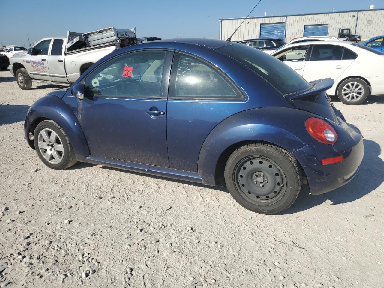 2007 Volkswagen Beetle - Image 2
