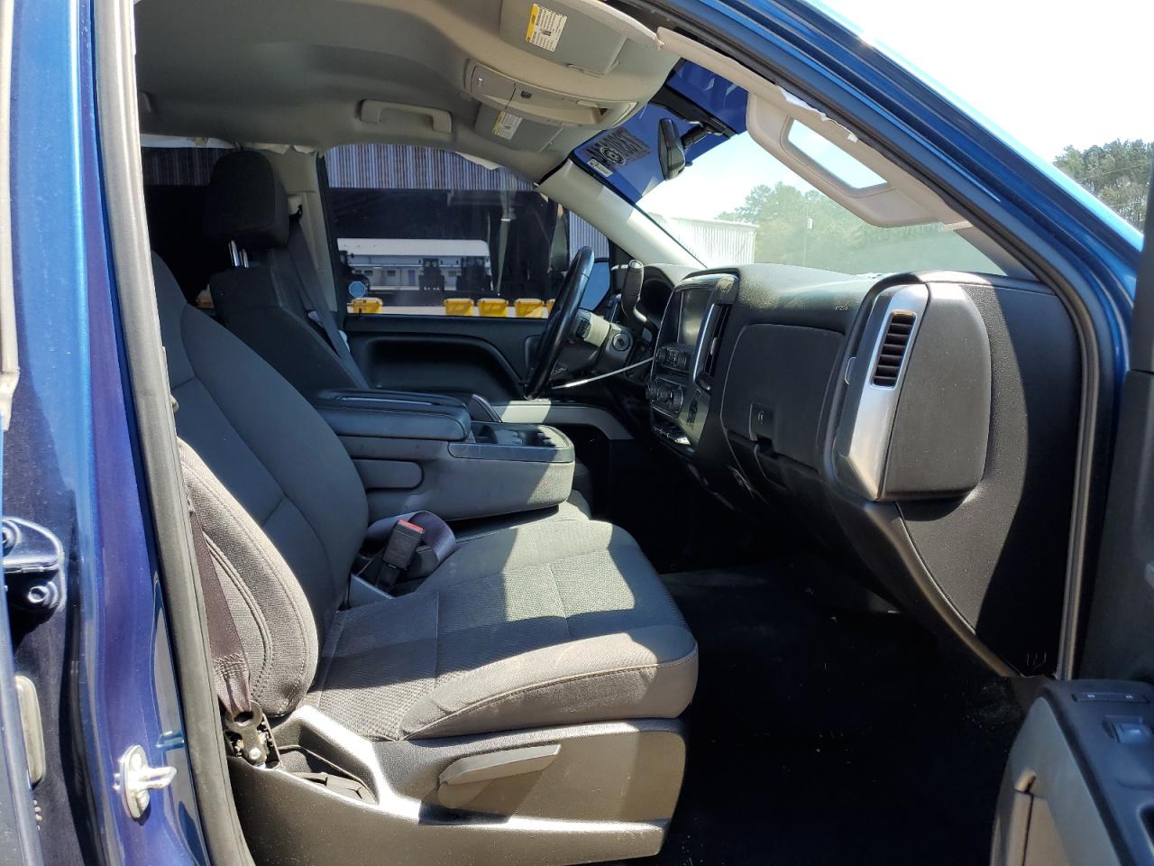 2017 Chevrolet Silverado - Image 7