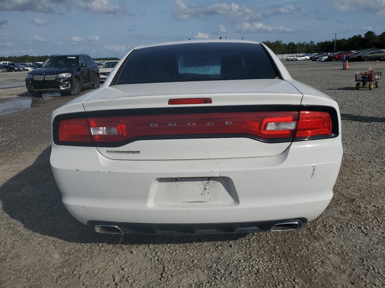 2B3CL3CG2BH577885 2011 Dodge Charger