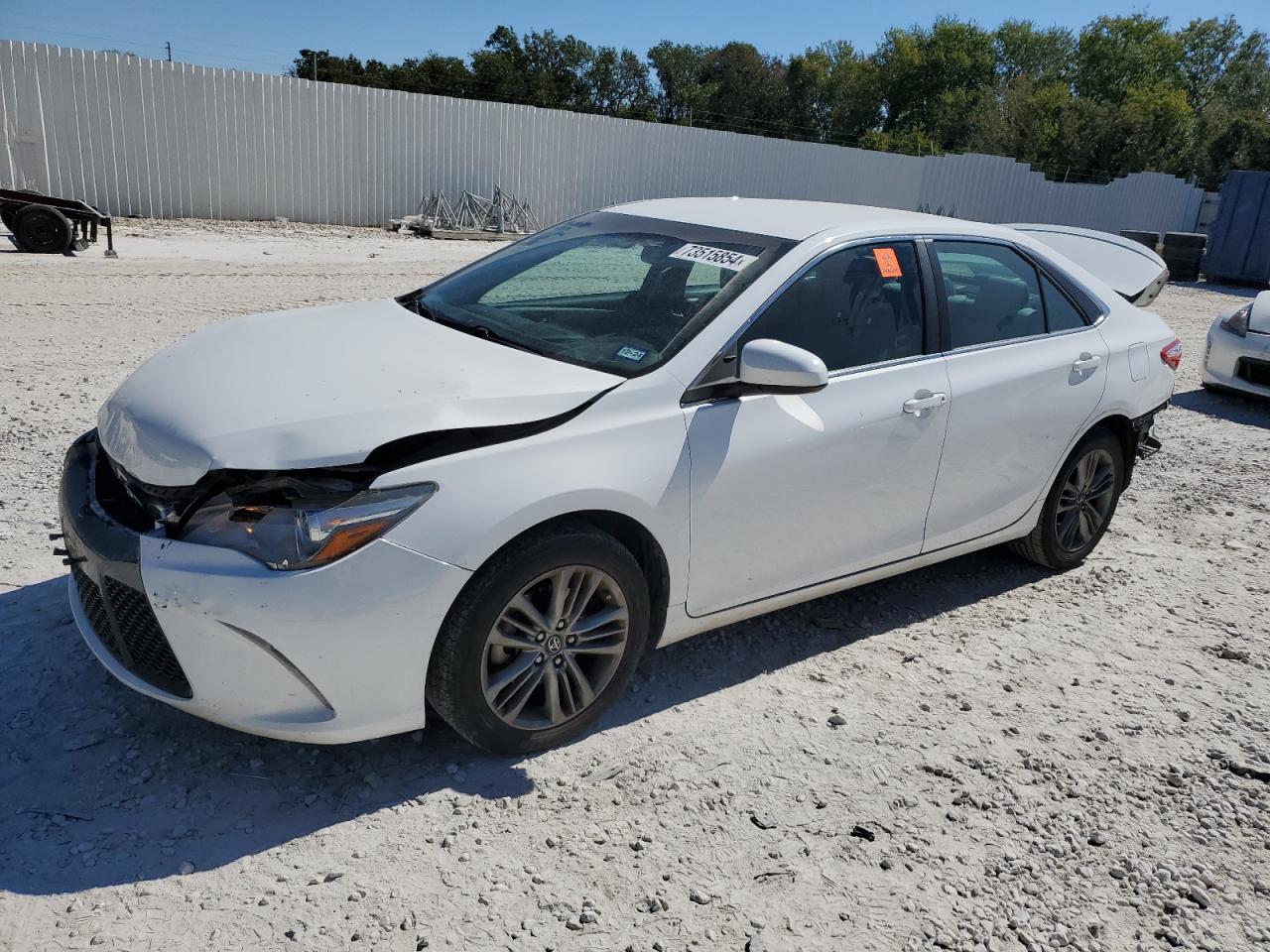 4T1BF1FK4HU377968 2017 TOYOTA CAMRY - Image 1