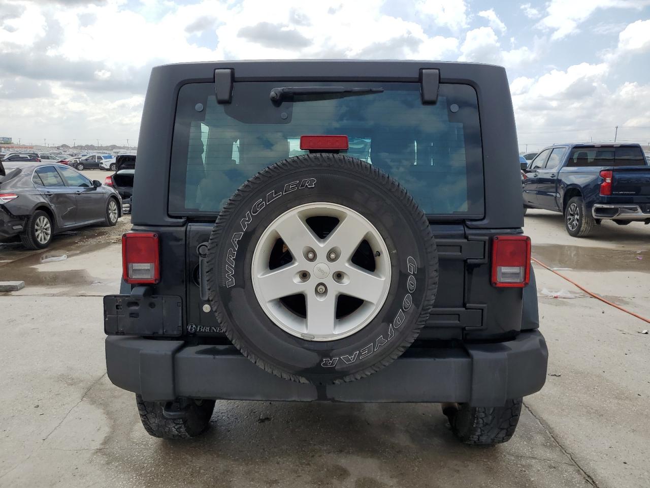 1C4AJWAG3EL117772 2014 Jeep Wrangler Sport