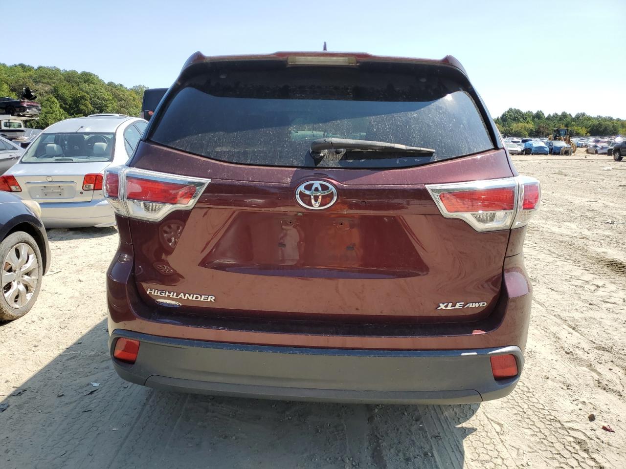 5TDJKRFH5GS326934 2016 Toyota Highlander Xle