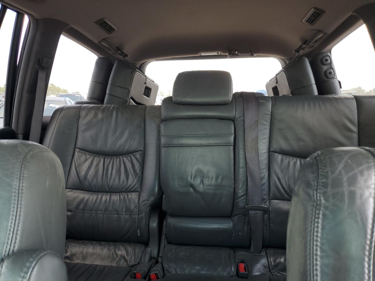 2003 Lexus GX - Image 10