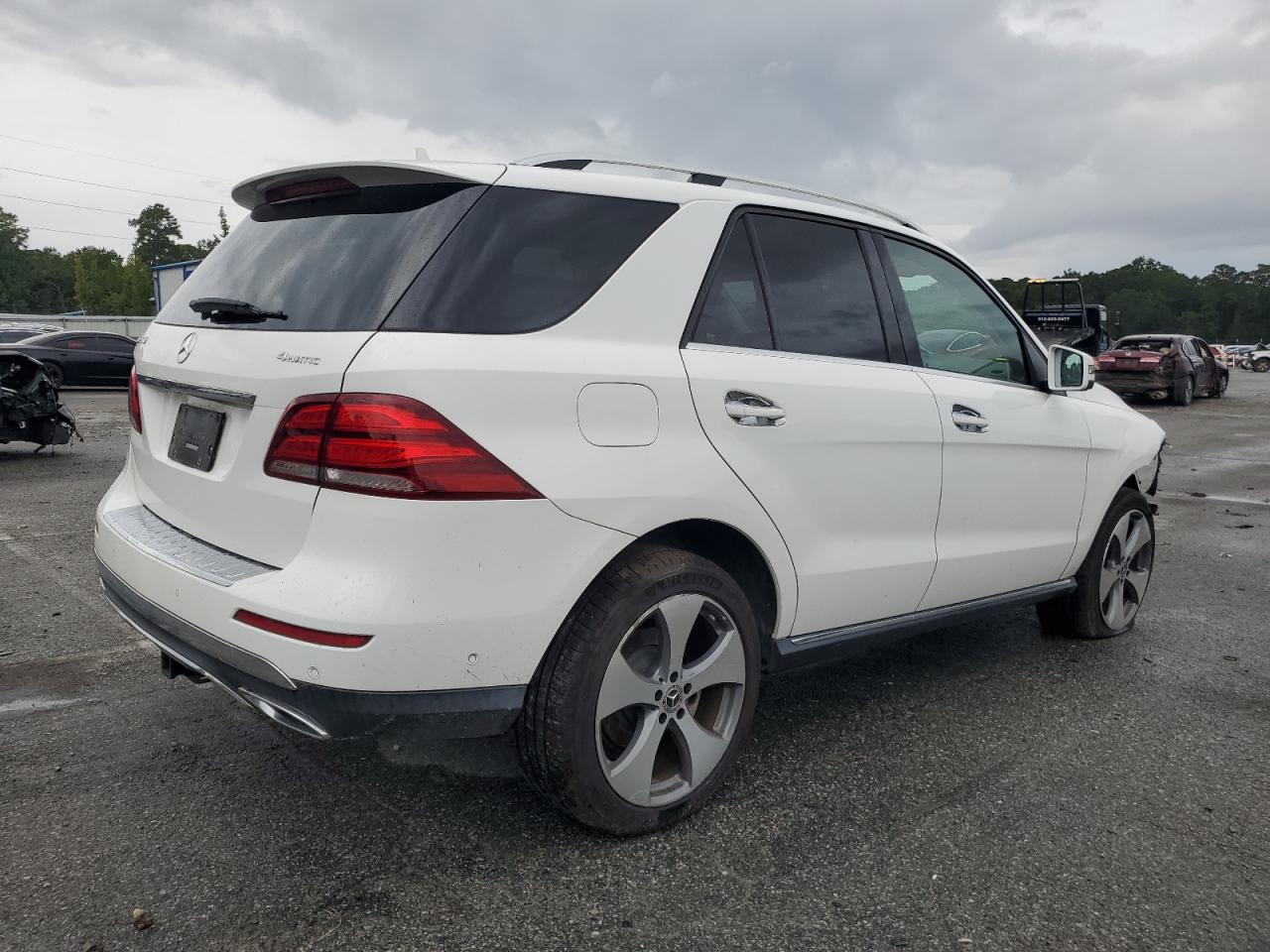 2018 Mercedes-Benz GLE - Image 3