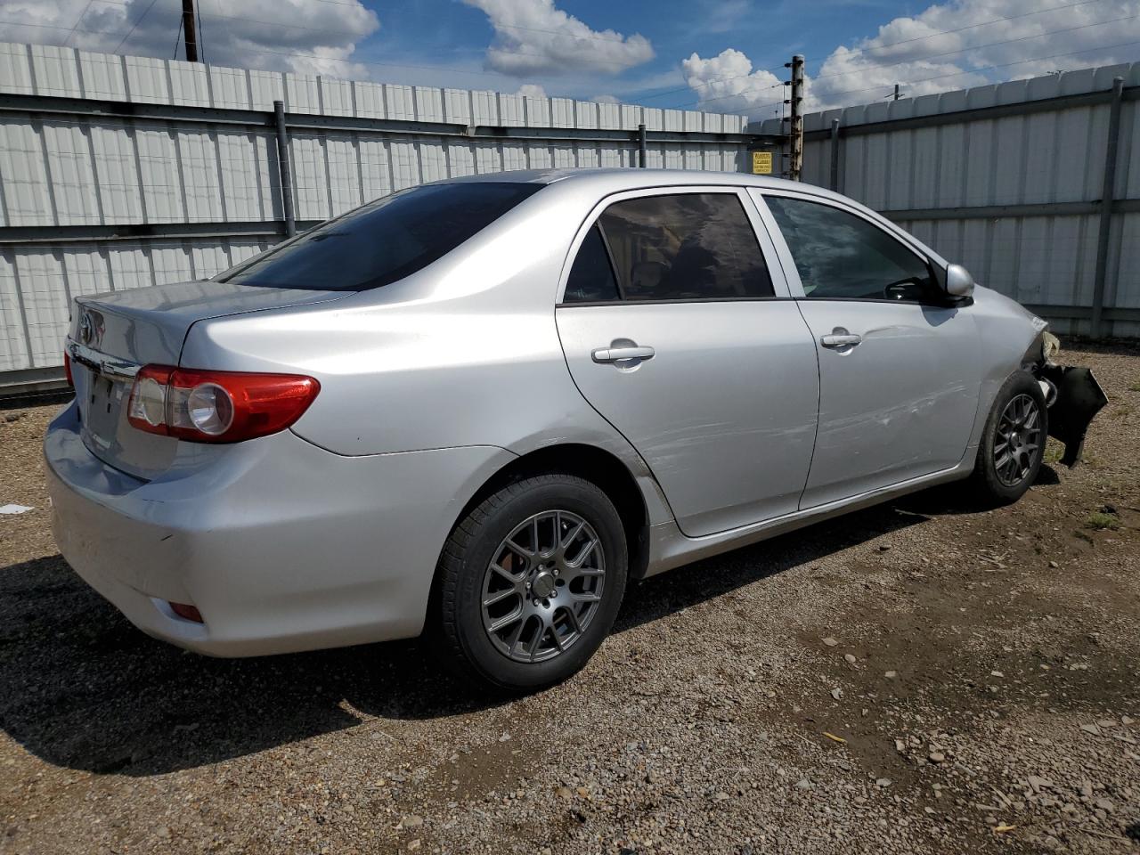 VIN 5YFBU4EE0DP124483 2013 TOYOTA COROLLA no.3