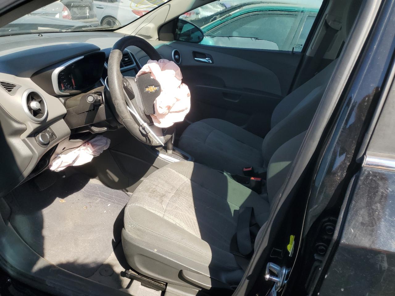 2018 Chevrolet Sonic Lt VIN: 1G1JD5SH2J4139235 Lot: 73349814