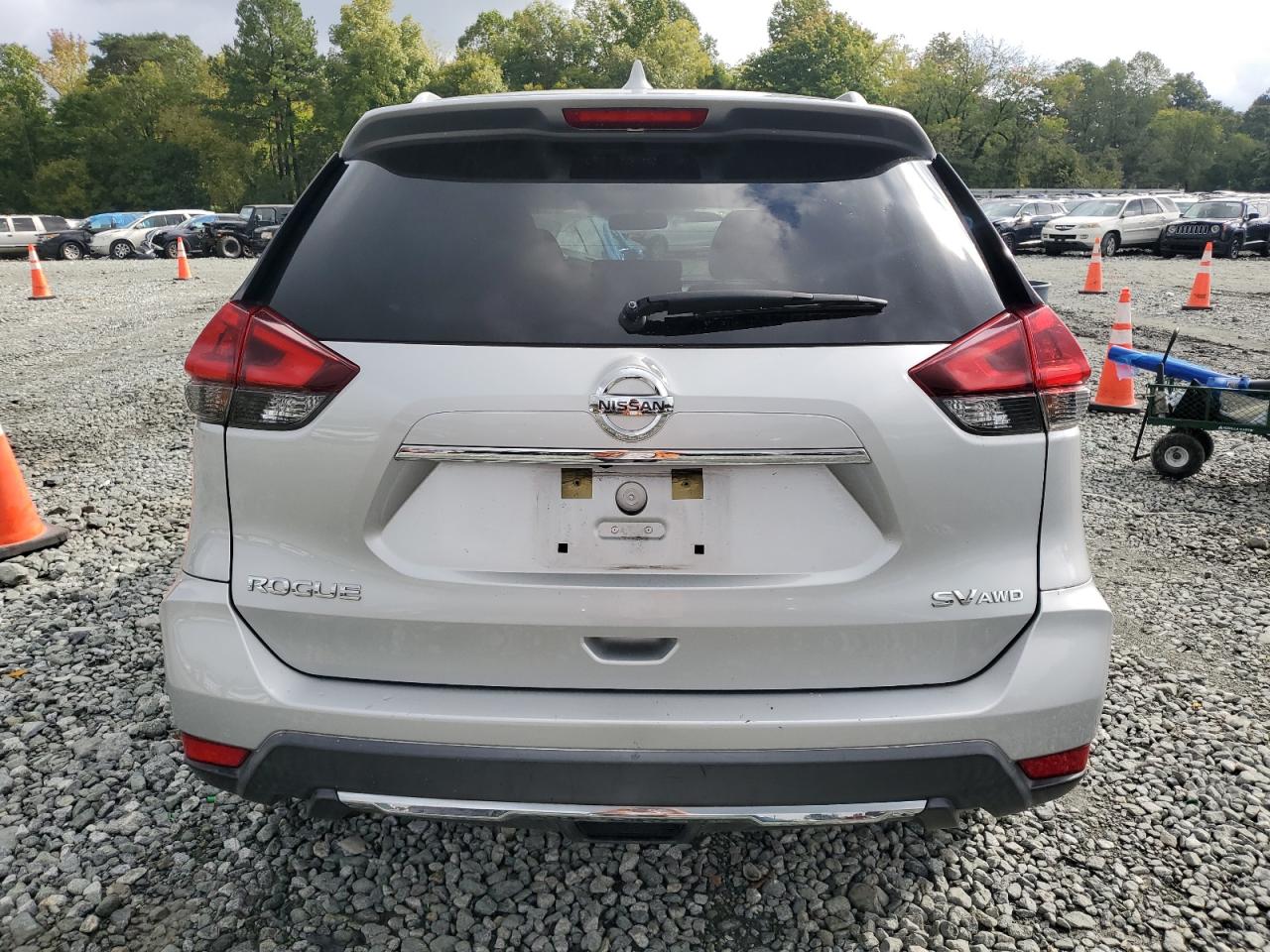 2018 Nissan Rogue S VIN: KNMAT2MV1JP569428 Lot: 69554354