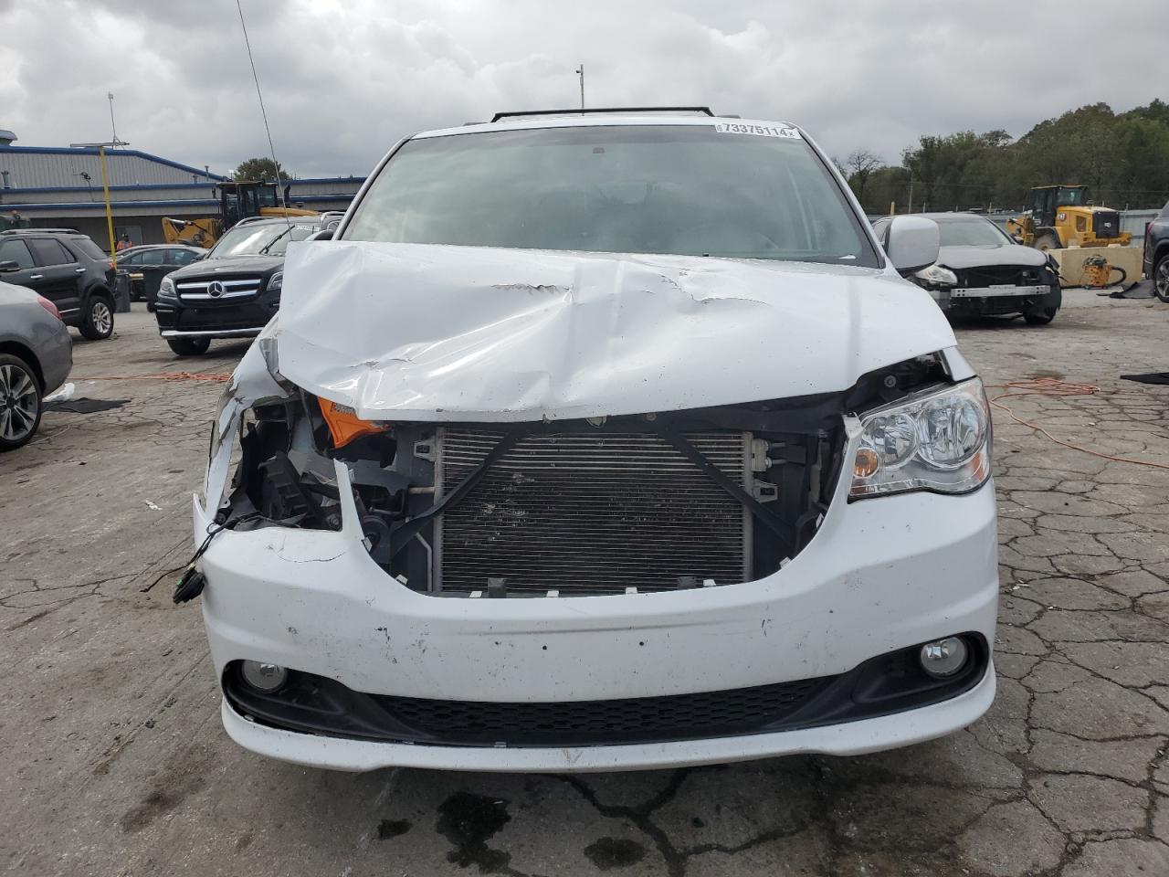 2017 Dodge Caravan - Image 5