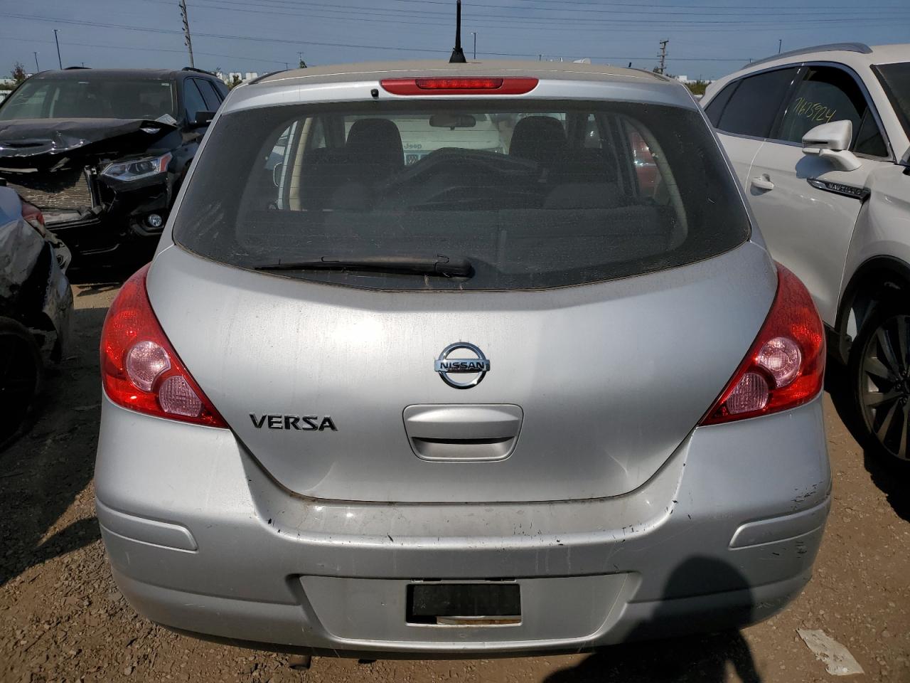 3N1BC1CP0BL498014 2011 Nissan Versa S