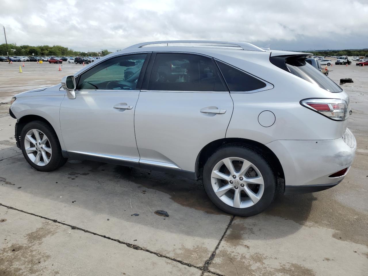 2010 Lexus RX - Image 2