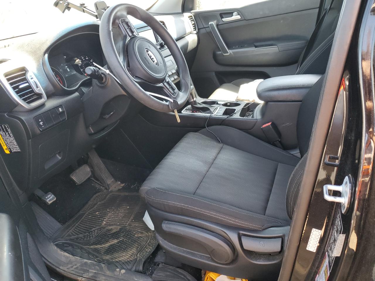 KNDPMCAC7K7599261 2019 Kia Sportage Lx