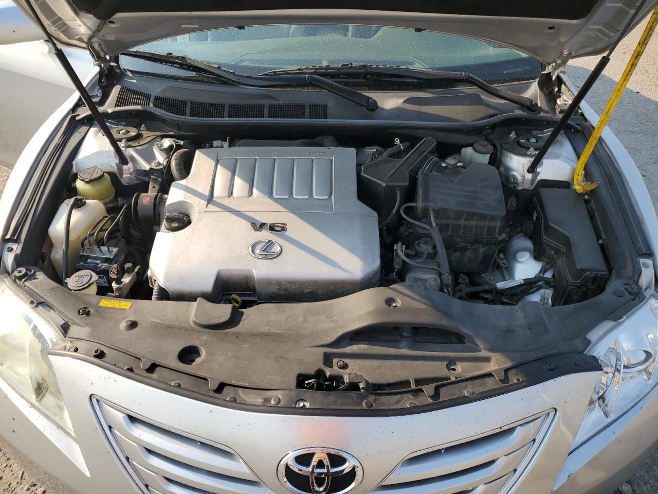 2009 Toyota Camry - Image 11
