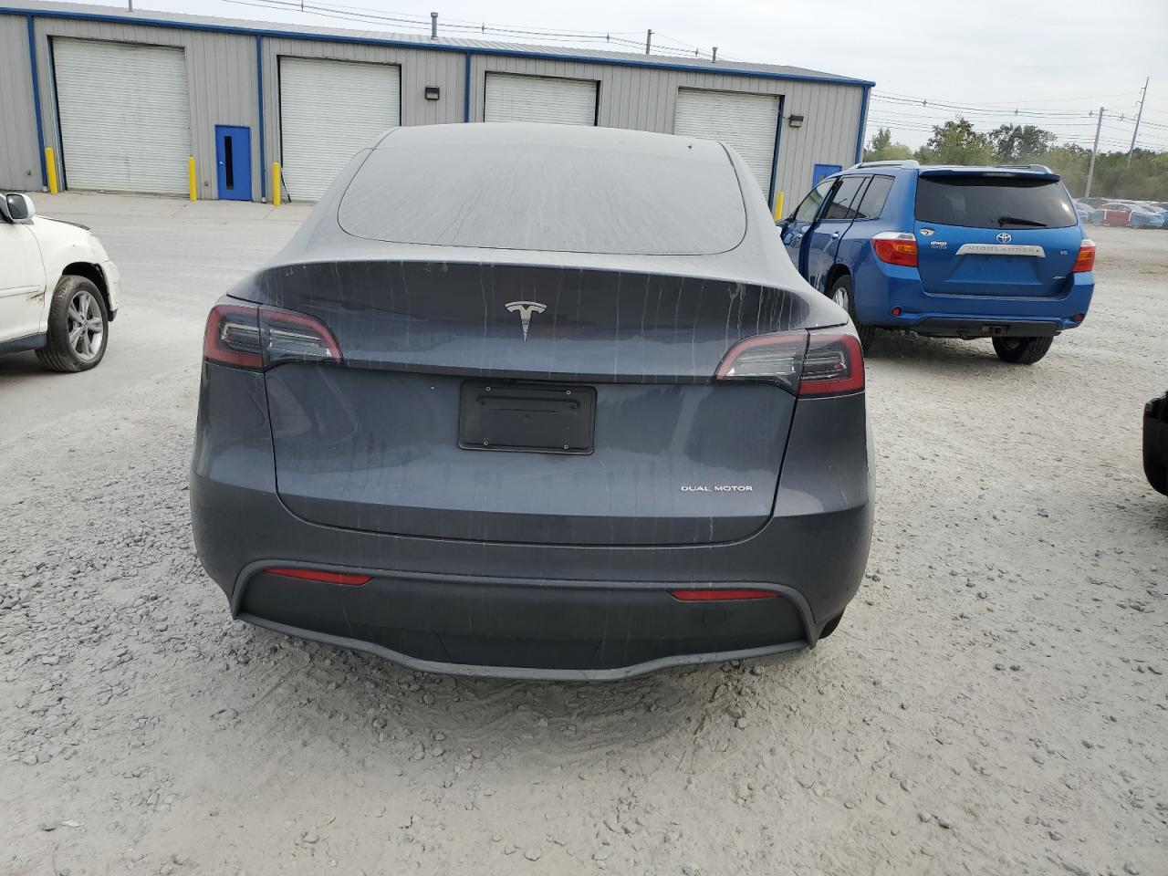 2023 Tesla Model Y VIN: 7SAYGDEE4PF855986 Lot: 71764474