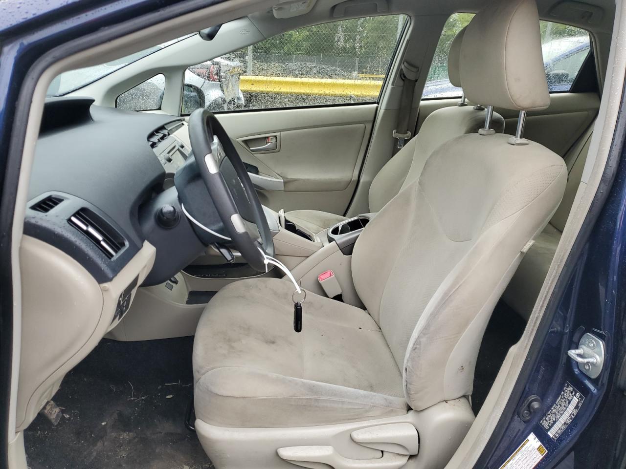 2013 Toyota Prius - Image 7